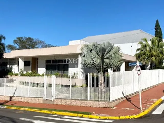 Casa com 990m² 4 quartos e 4 banheiros, à venda, no bairro Centro em Arroio Do Meio