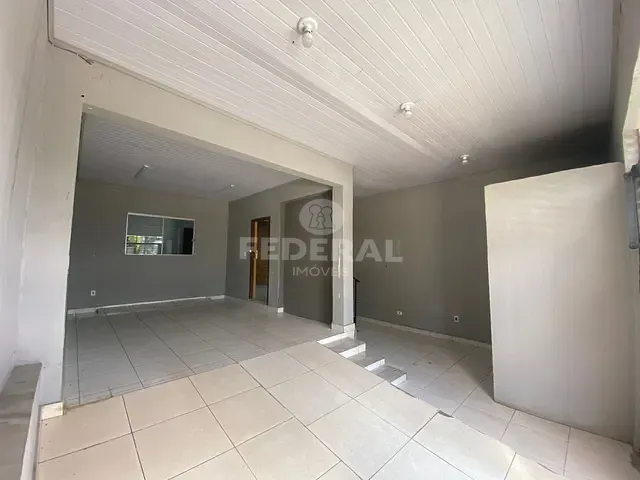 Casa com 140m² 3 quartos e 2 banheiros, para alugar, no bairro Vila Redenção em Goiânia