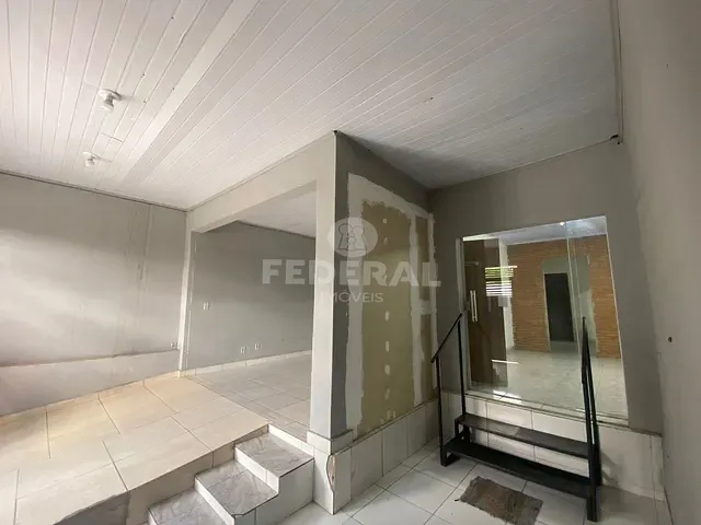 Casa com 140m² 3 quartos e 2 banheiros, para alugar, no bairro Vila Redenção em Goiânia