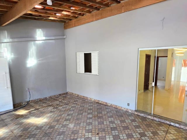 Casa 2 quartos e 1 banheiro, à venda, no bairro Residencial São Conrado em Tatuí