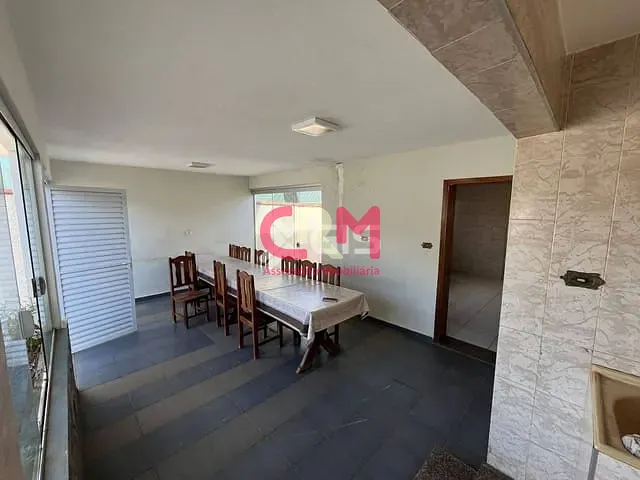 Casa com 440m² 3 quartos e 2 banheiros, à venda, no bairro Centro em Taquaritinga