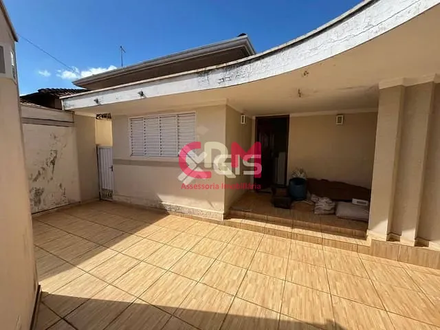 Casa com 440m² 3 quartos e 2 banheiros, à venda, no bairro Centro em Taquaritinga