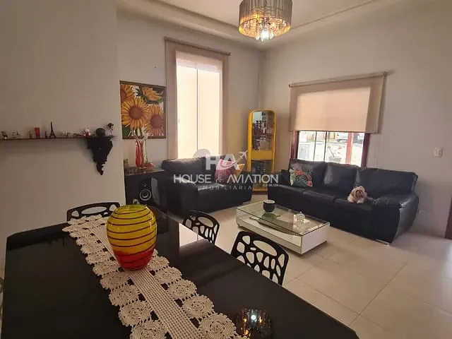 Casa com 160m² 3 quartos e 2 banheiros, à venda, no bairro Sítios Santa Luzia em Aparecida De Goiânia