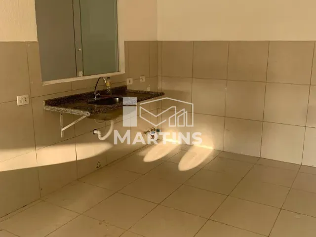 Casa 2 quartos e 2 banheiros, para alugar, no bairro Jardim Martinica em São Paulo