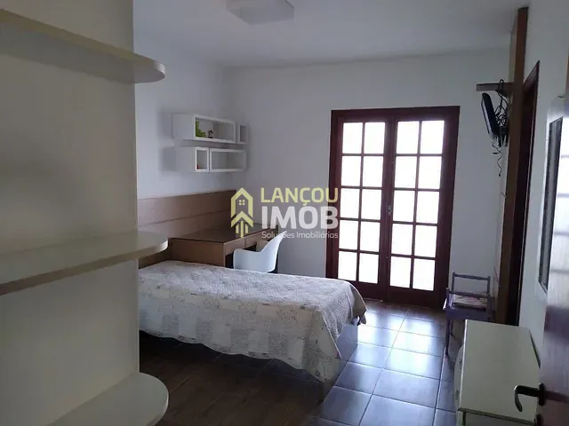 Casa com 1982m² 4 quartos e 5 banheiros, à venda, no bairro Parque Quinta da Boa Vista em Jundiaí