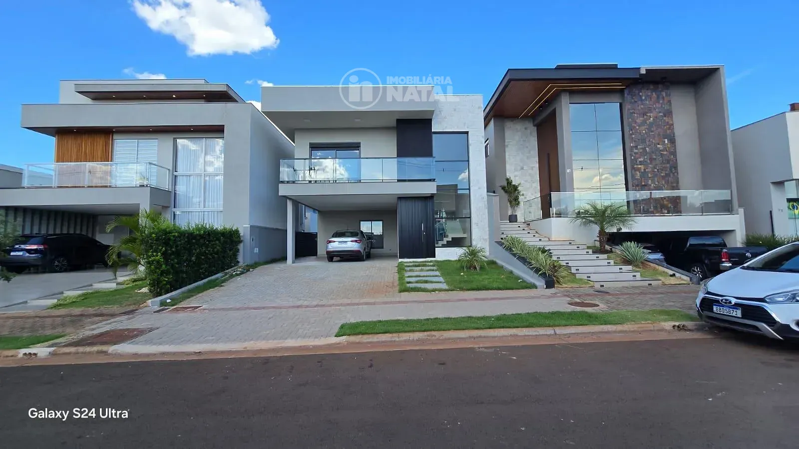 Casa, 4 quartos, 208 m² - Foto 1