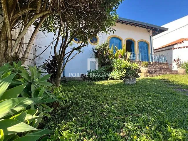 Casa com 570m² 3 quartos e 5 banheiros, à venda, no bairro Centro em Bragança Paulista