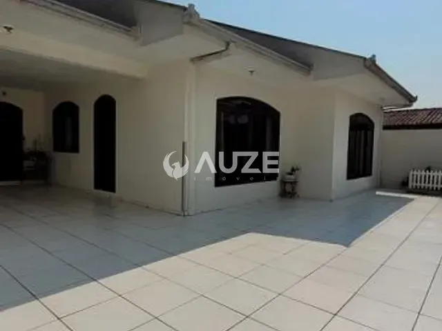 Casa com 280m² 4 quartos e 3 banheiros, à venda, no bairro São Braz em Curitiba