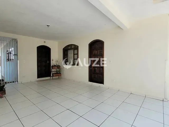 Casa com 280m² 4 quartos e 3 banheiros, à venda, no bairro São Braz em Curitiba