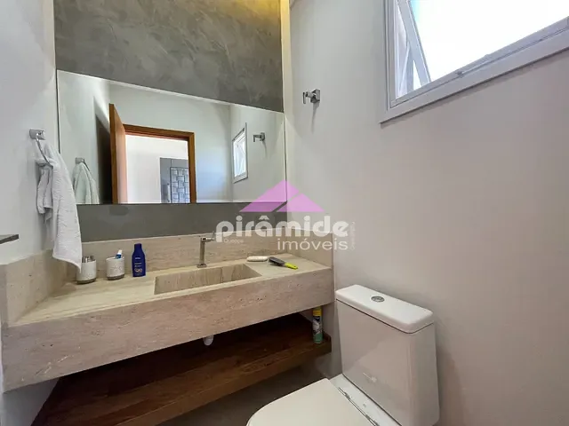 Casa com 250m² 4 quartos e 6 banheiros, à venda, no bairro Urbanova em São José dos Campos