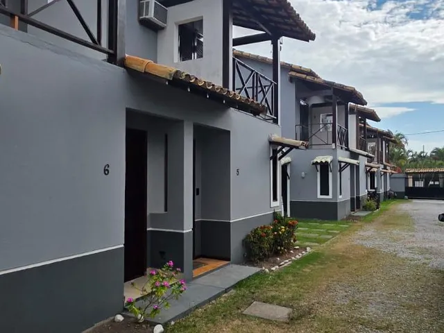 Casa 2 quartos e 2 banheiros, à venda, no bairro Colinas em Rio das Ostras