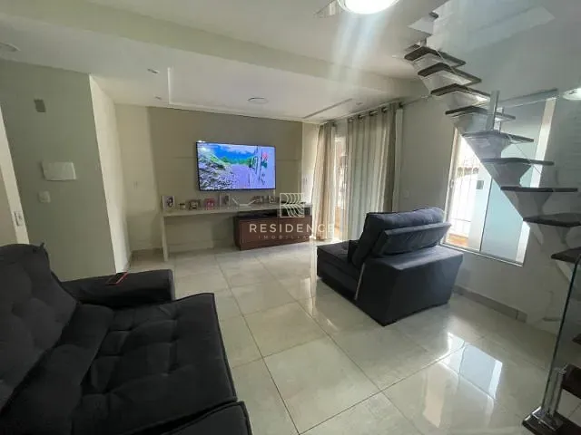 Casa 2 quartos e 2 banheiros, à venda, no bairro Retiro em Volta Redonda