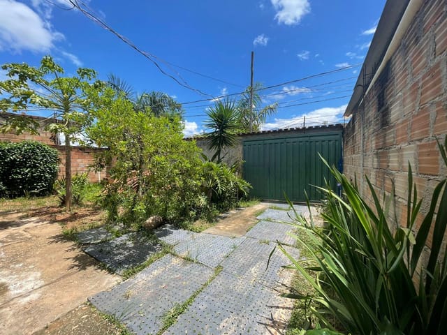 Casa 2 quartos e 1 banheiro, à venda, no bairro Vila Íris em Santa Luzia