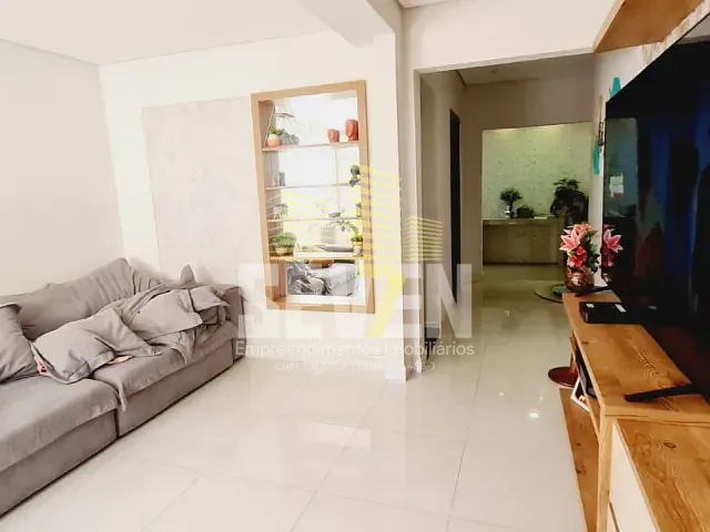 Casa com 255m², à venda, no bairro Vila Santista em Bauru