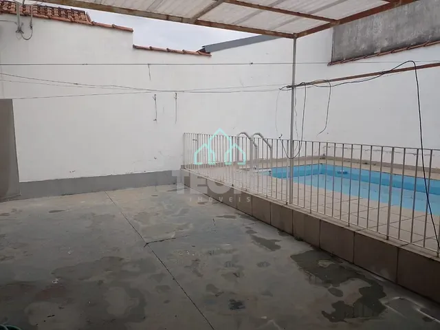Casa com 250m² 3 quartos e 2 banheiros, à venda, no bairro Independência em Taubaté