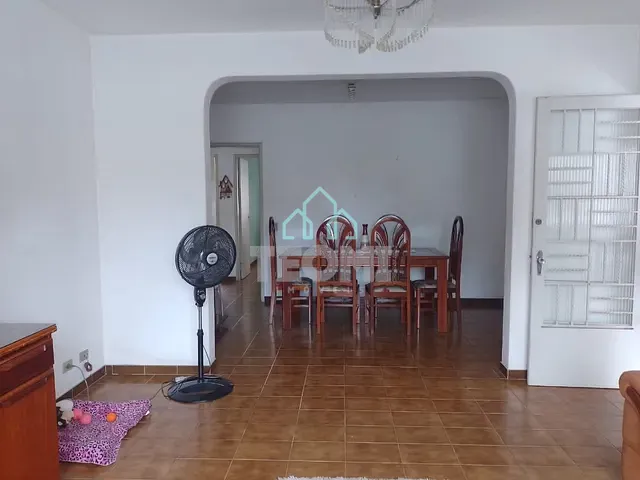 Casa com 250m² 3 quartos e 2 banheiros, à venda, no bairro Independência em Taubaté