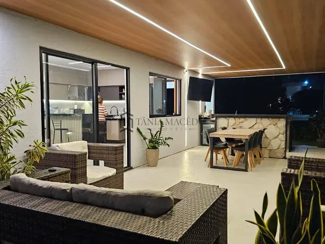 Casa com 600m² 4 quartos e 3 banheiros, à venda, no bairro Aldeia dos Camarás em Camaragibe