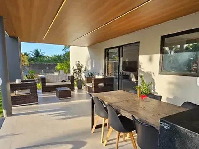 Casa com 600m² 4 quartos e 3 banheiros, à venda, no bairro Aldeia dos Camarás em Camaragibe