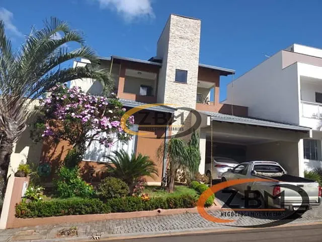 Casa com 250m² 5 quartos e 5 banheiros, à venda, no bairro Parque Jamaica em Londrina