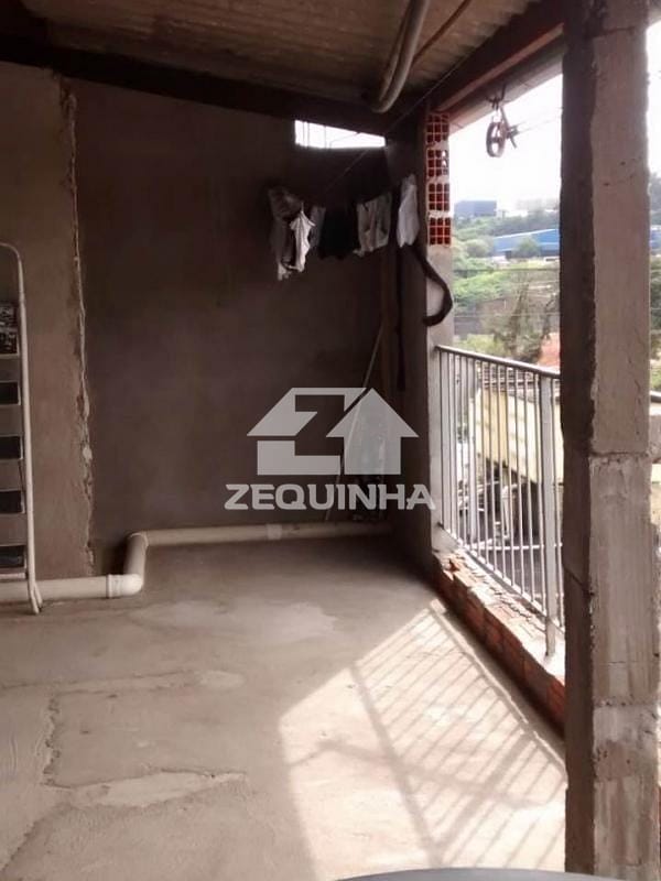 Casa à venda com 4 quartos, 160m² - Foto 12