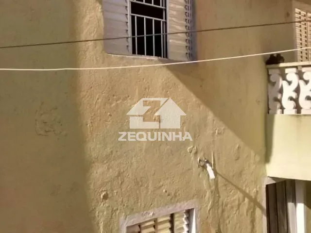Casa com 140m² 4 quartos e 2 banheiros, à venda, no bairro Vila Menck em Osasco