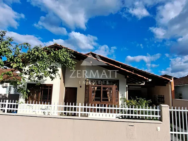 Casa 5 quartos e 3 banheiros, à venda, no bairro Itoupava Norte em Blumenau