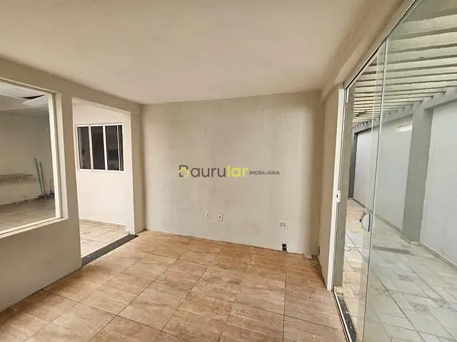 Casa 3 quartos e 2 banheiros, à venda, no bairro Núcleo Habitacional Mary Dota em Bauru