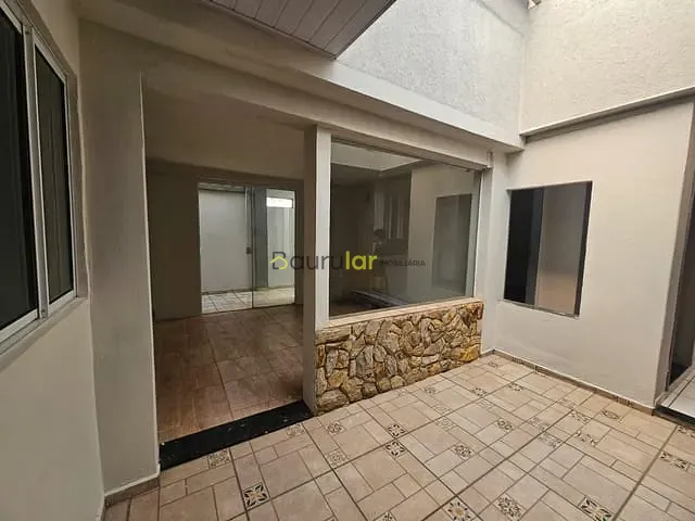 Casa 3 quartos e 2 banheiros, à venda, no bairro Núcleo Habitacional Mary Dota em Bauru
