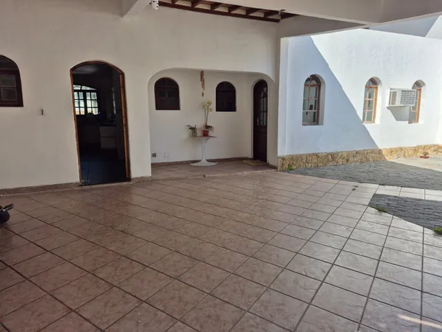 Casa 5 quartos e 5 banheiros, para alugar, no bairro Alto Ipiranga em Mogi das Cruzes