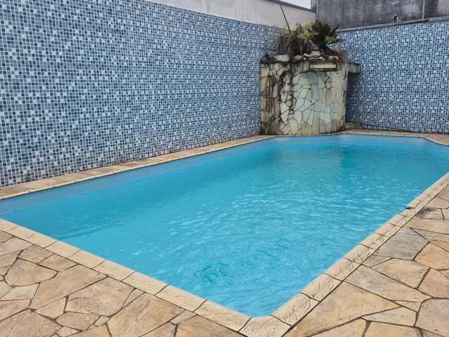 Casa 5 quartos e 5 banheiros, para alugar, no bairro Alto Ipiranga em Mogi das Cruzes