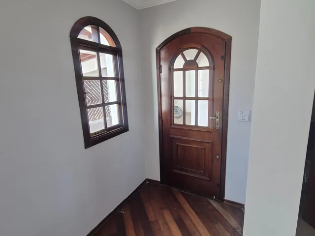 Casa 5 quartos e 5 banheiros, para alugar, no bairro Alto Ipiranga em Mogi das Cruzes