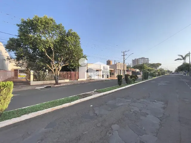 Casa com 681m² 5 quartos e 2 banheiros, à venda, no bairro Centro em Rolândia