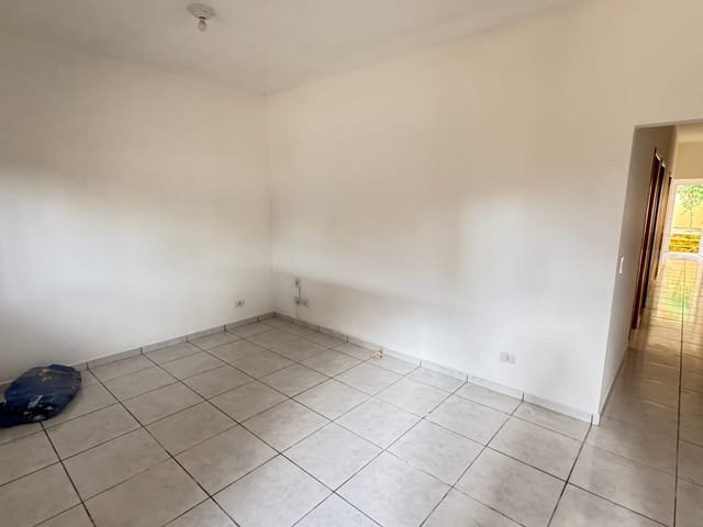 Casa 2 quartos e 1 banheiro, para alugar, no bairro Vila Americana em Tatuí