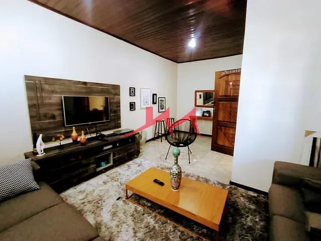 Casa com 360m² 3 quartos e 3 banheiros, à venda, no bairro Jardim Catarina em São Gonçalo