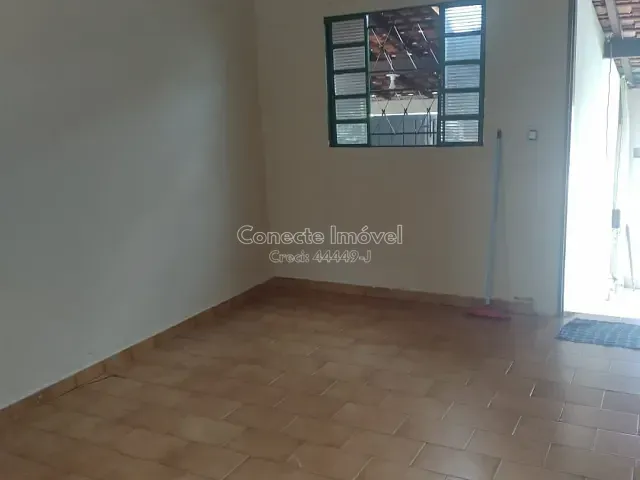 Casa com 144m² 4 quartos e 2 banheiros, à venda, no bairro Vila Guilherme em Jaguariúna