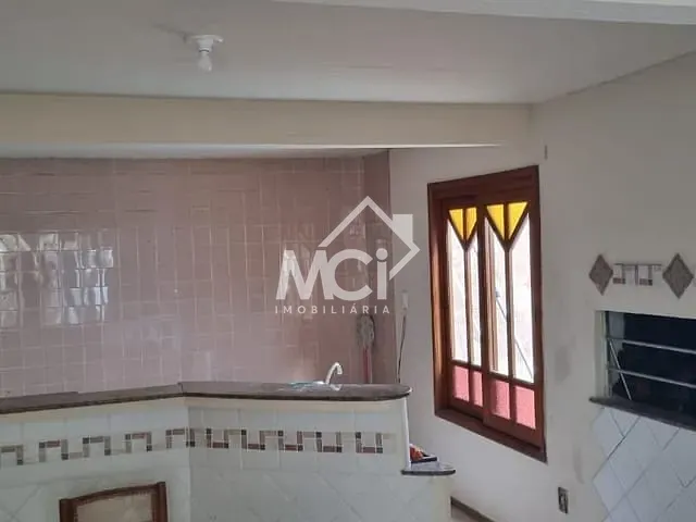 Casa com 280m² 5 quartos e 4 banheiros, à venda, no bairro Centro em Pelotas