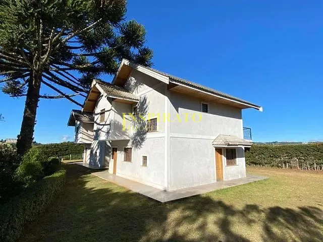 Casa 3 quartos e 4 banheiros, à venda, no bairro Lot Atalaia em Campos do Jordão