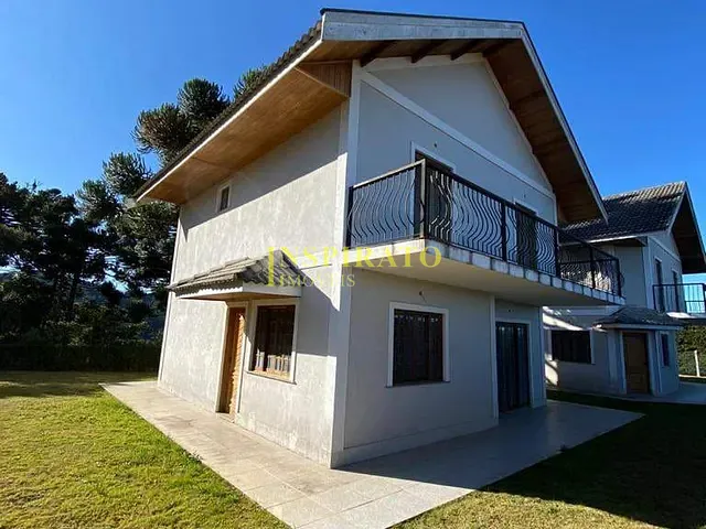 Casa 3 quartos e 4 banheiros, à venda, no bairro Lot Atalaia em Campos do Jordão