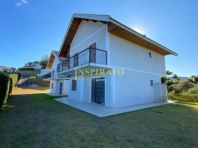 Casa 3 quartos e 4 banheiros, à venda, no bairro Lot Atalaia em Campos do Jordão