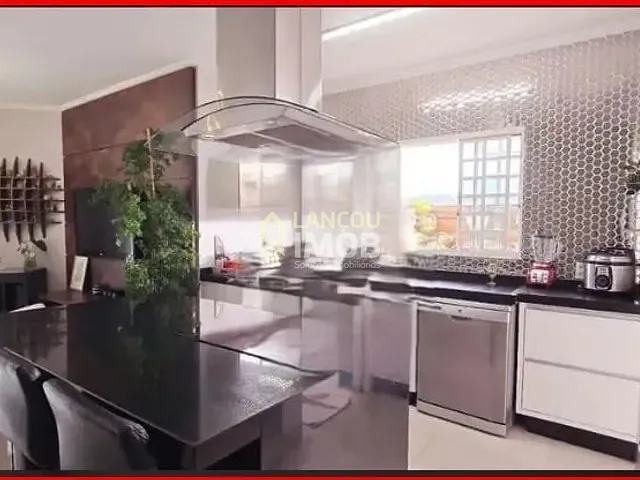Casa com 250m² 4 quartos e 3 banheiros, à venda, no bairro Jardim Paulista II em Jundiaí