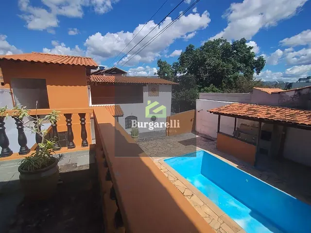 Casa 3 quartos e 3 banheiros, para alugar, no bairro Costa Pinto em Lavras