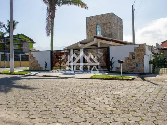 Casa com 444m² 3 quartos e 4 banheiros, à venda, no bairro Indaiá em Caraguatatuba