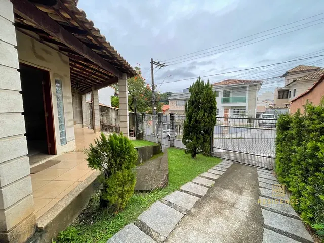 Casa 3 quartos e 4 banheiros, à venda, no bairro Jardim Amália em Volta Redonda