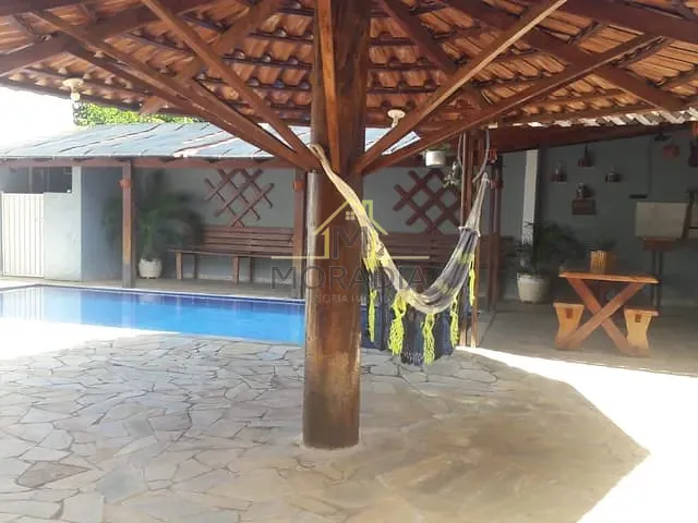 Casa com 375m² 3 quartos e 3 banheiros, à venda, no bairro Parque das Orquideas em Guaxupé