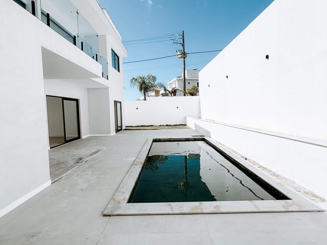Casa com 397m² 4 quartos e 5 banheiros, à venda, no bairro Alphaville em Rio das Ostras