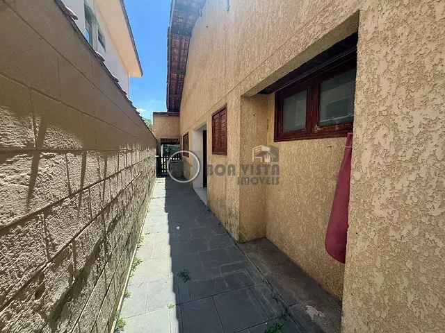 Casa 3 quartos e 2 banheiros, à venda, no bairro Parque Residencial Itapeti em Mogi das Cruzes