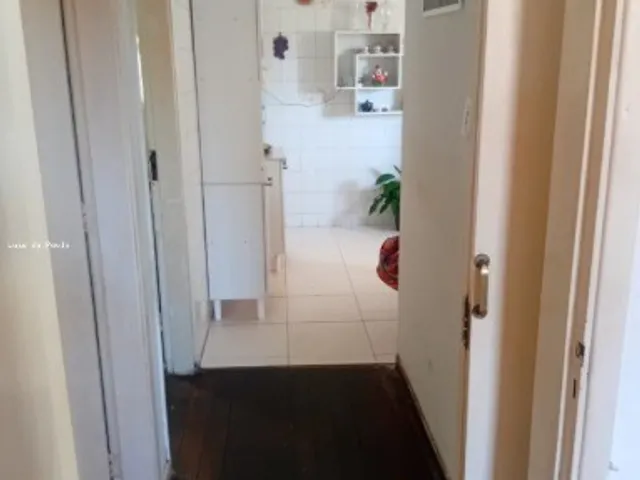 Casa 2 quartos e 1 banheiro, à venda, no bairro Conjunto Residencial Nova Bertioga em Mogi das Cruzes
