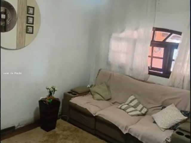 Casa 2 quartos e 1 banheiro, à venda, no bairro Conjunto Residencial Nova Bertioga em Mogi das Cruzes