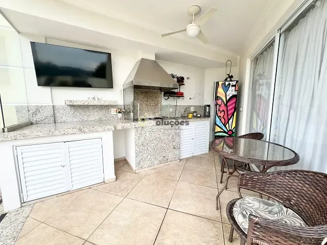 Casa 4 quartos e 6 banheiros, à venda, no bairro Horto Florestal em São Paulo