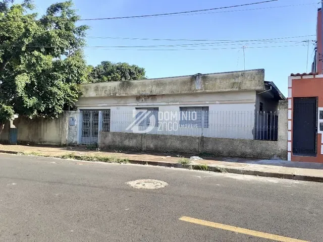 Casa com 360m² 3 quartos e 3 banheiros, à venda, no bairro Parque das Américas em Uberaba